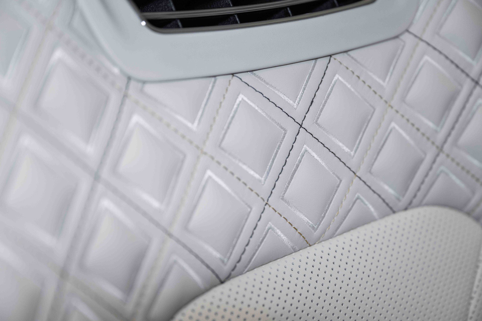 Used 2024 Bentley Continental GT Mulliner image 44