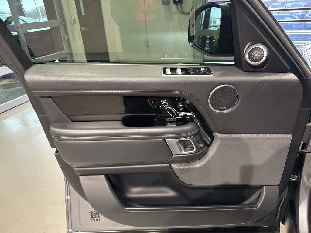 Used 2020 Land Rover Range Rover HSE AWD/4WD image 13