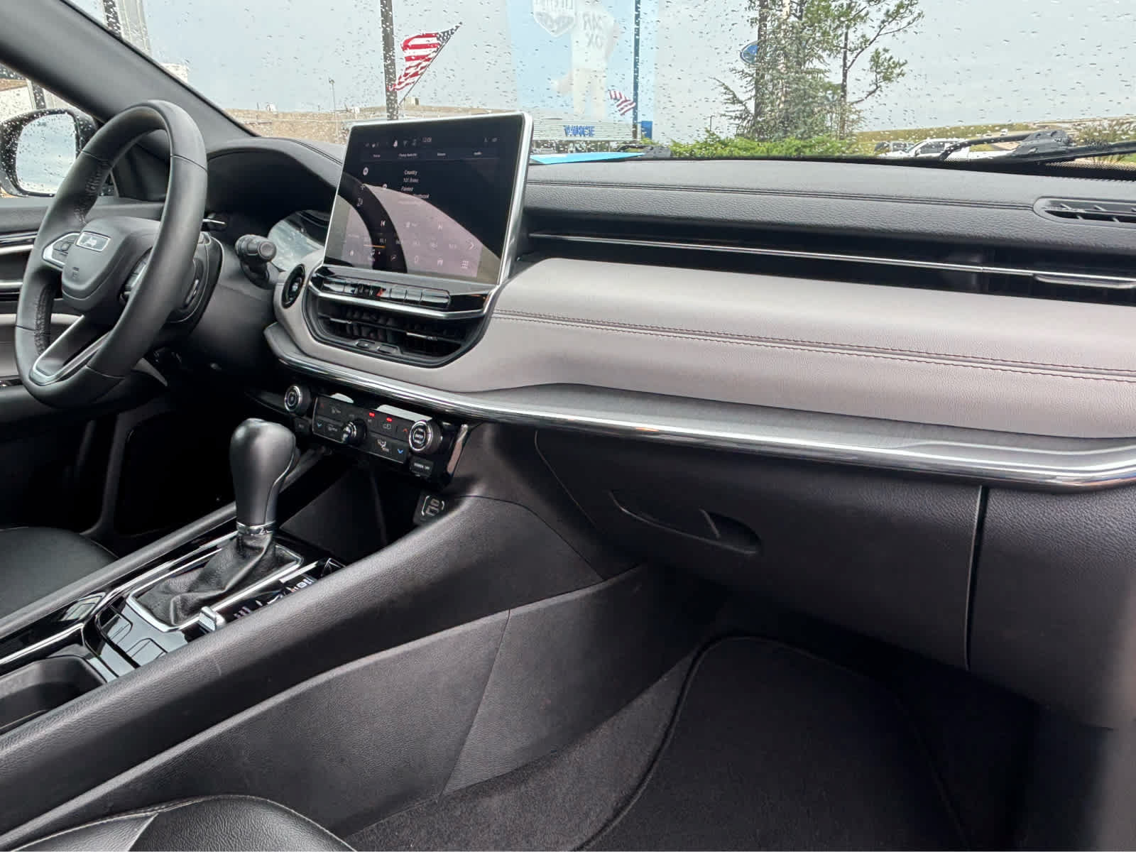 Used 2024 Jeep Compass Limited AWD/4WD image 11