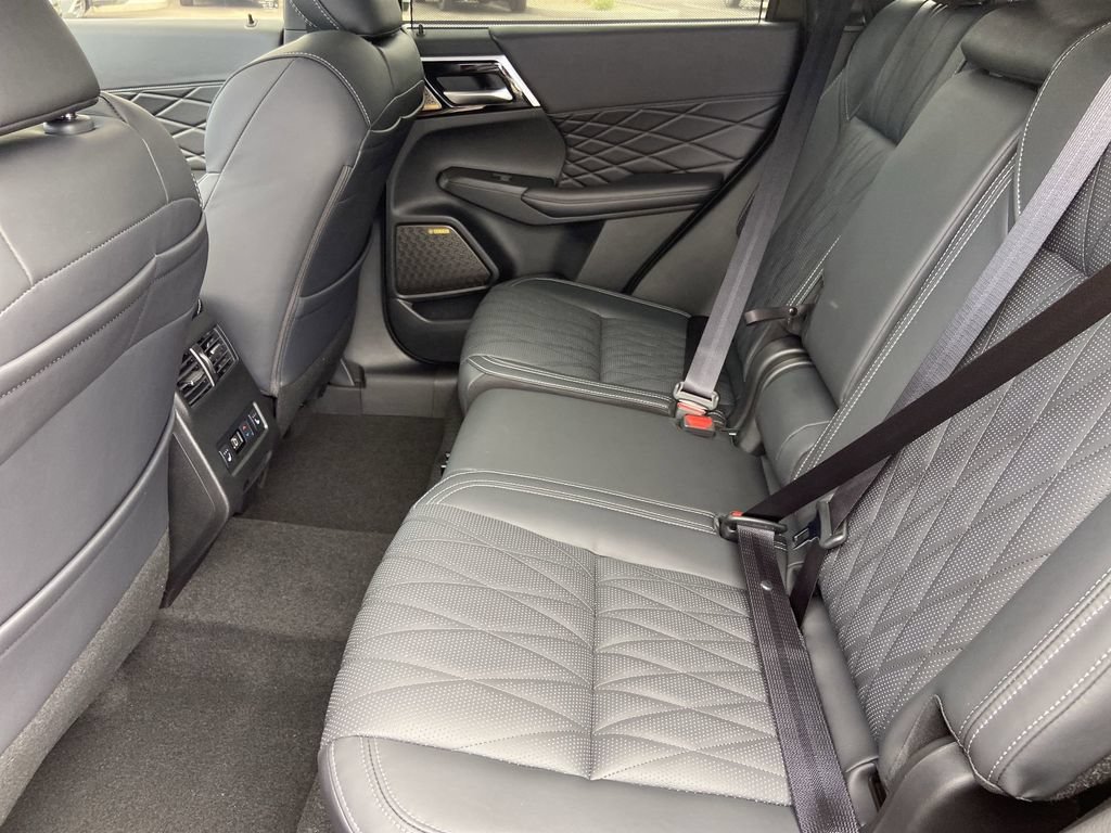 New 2026 Mitsubishi Outlander SEL Black Edition AWD/4WD image 22