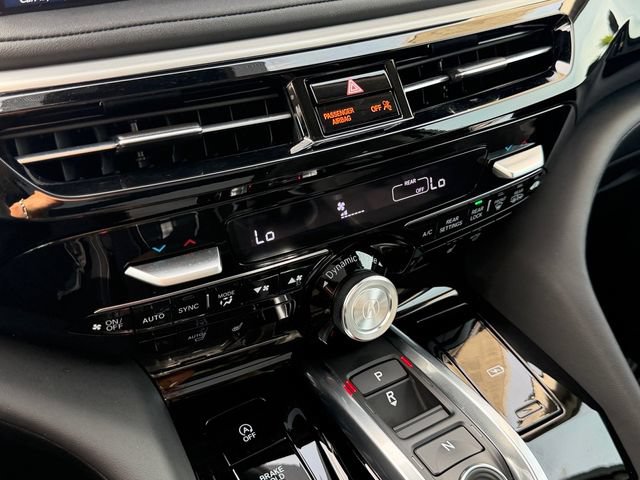 Certified 2025 Acura MDX w/ Technology Package FWD image 29