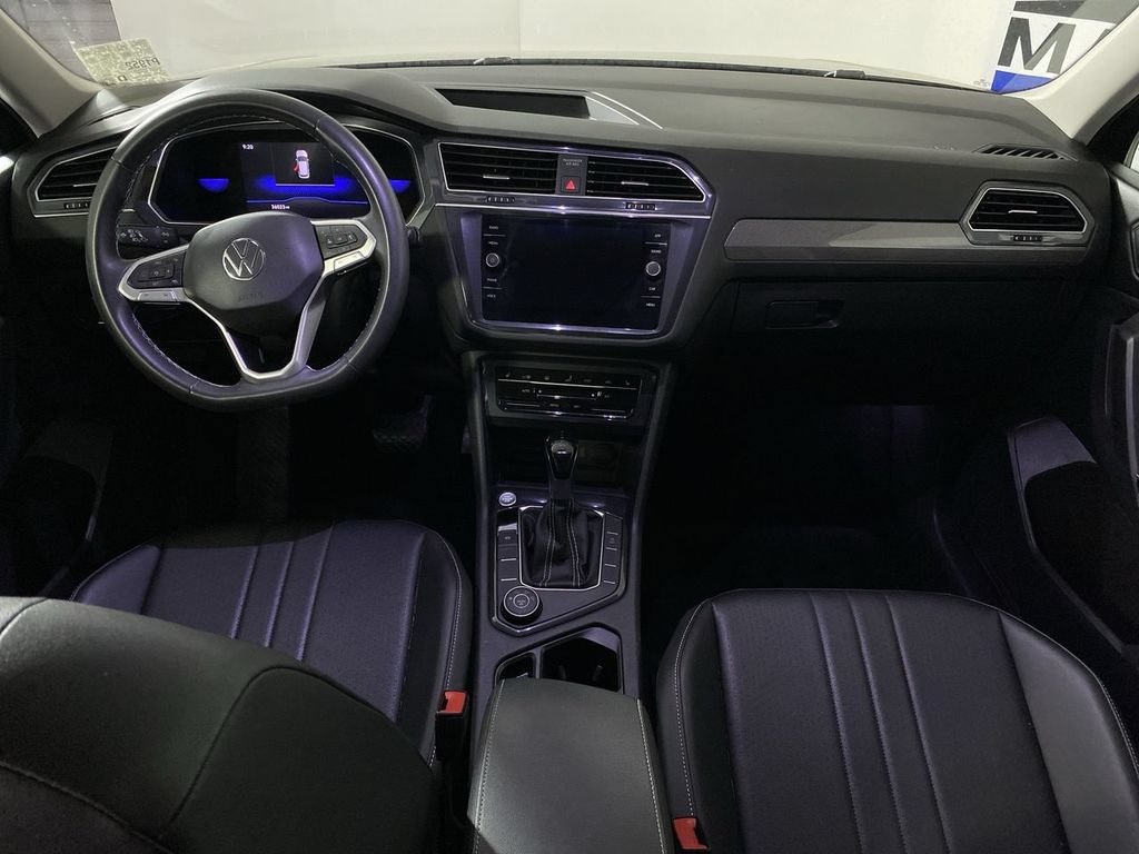 Used 2023 Volkswagen Tiguan SE AWD/4WD image 24