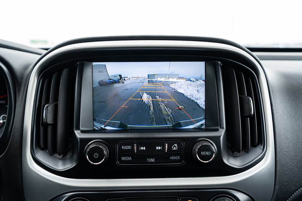 Used 2015 GMC Canyon SLE image 30