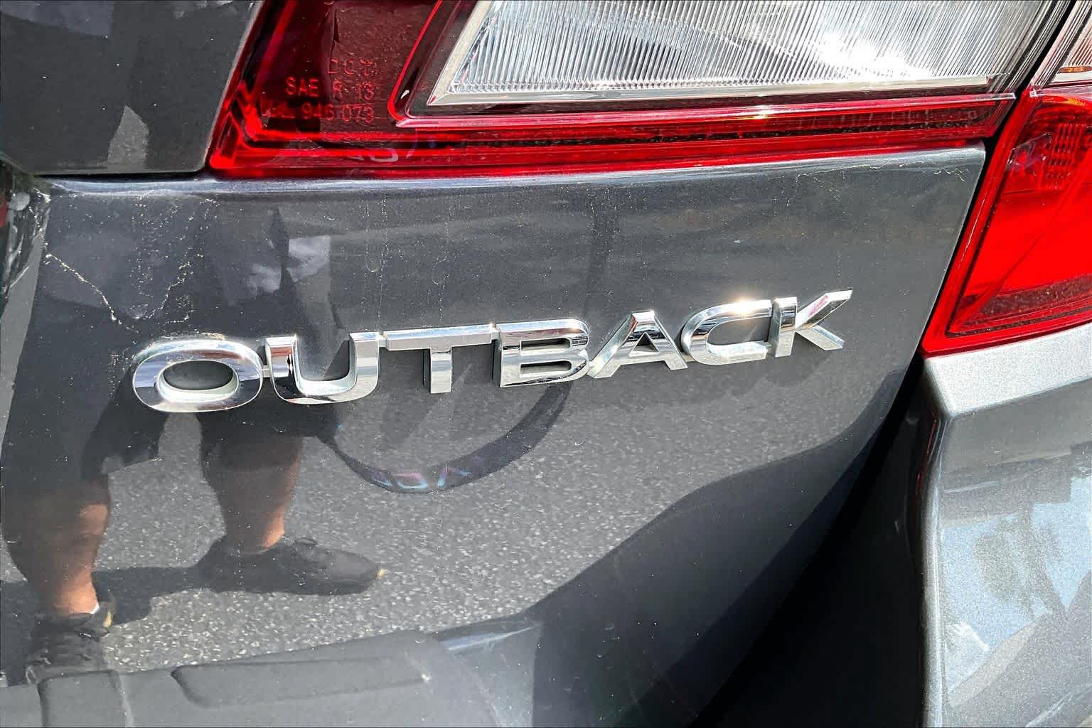 Used 2018 Subaru Outback 2.5i Premium AWD/4WD image 10