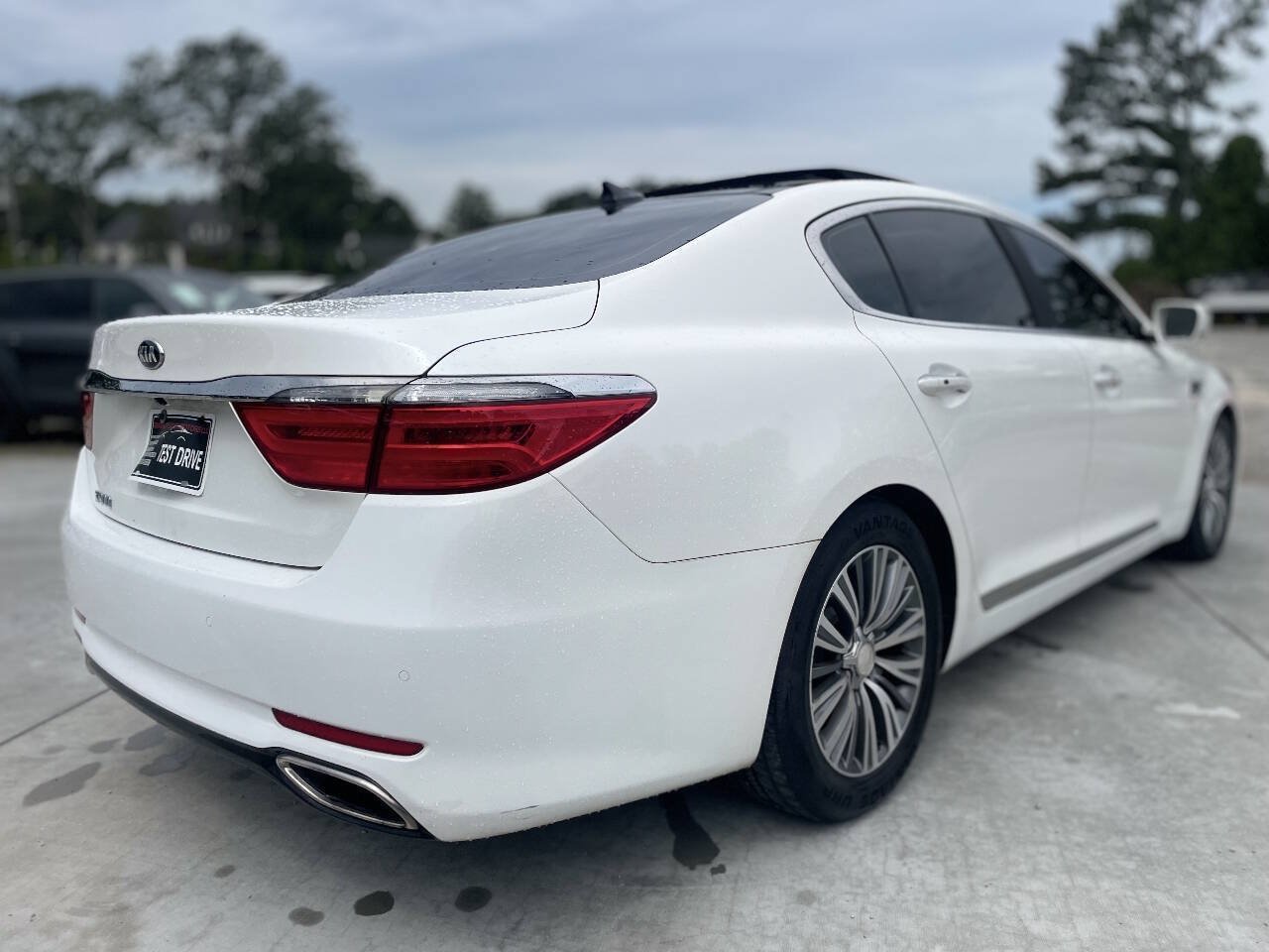 Used 2016 Kia K900 Luxury RWD image 10