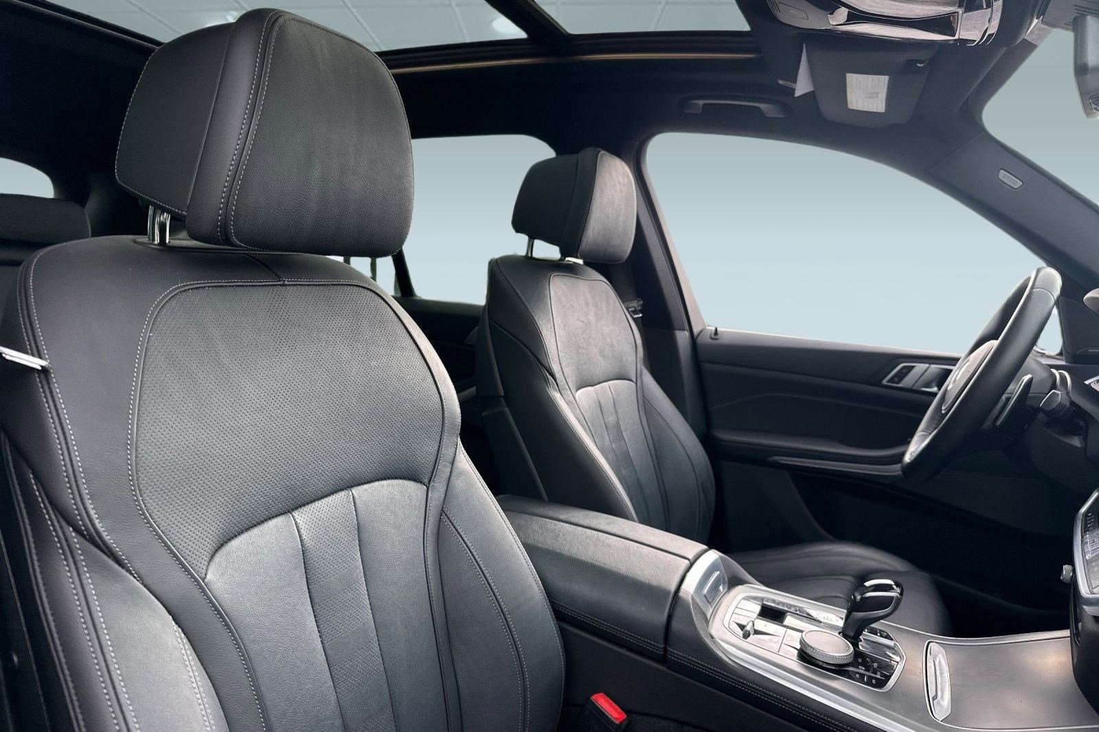 Used 2019 BMW X5 xDrive40i w/ M Sport Package image 31