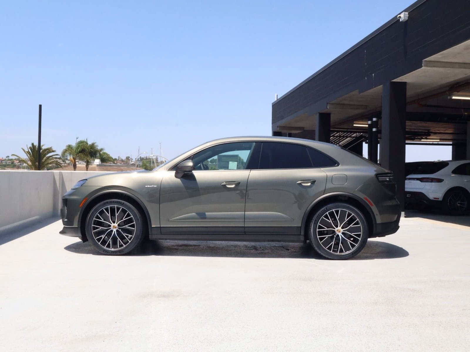 New 2026 Porsche Macan Turbo Electric RWD image 2