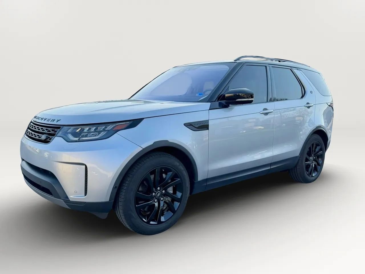 Used 2019 Land Rover Discovery HSE AWD/4WD image 3