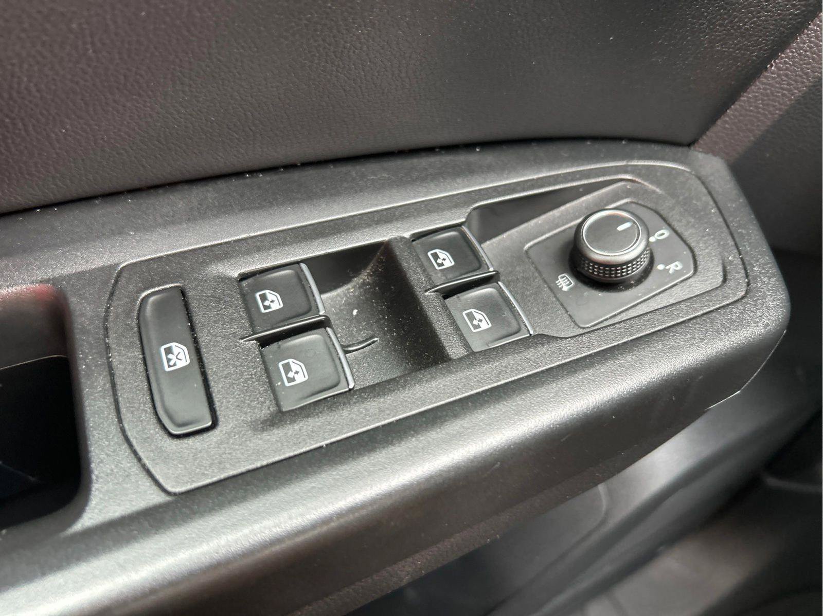 Used 2019 Volkswagen Atlas SE w/ Towing Package FWD image 24