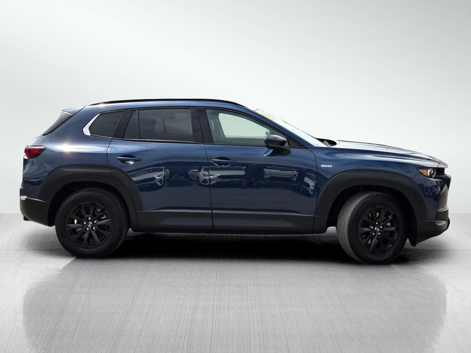 Used 2025 MAZDA CX-50 AWD 2.5 Hybrid w/ Premium Pkg image 3