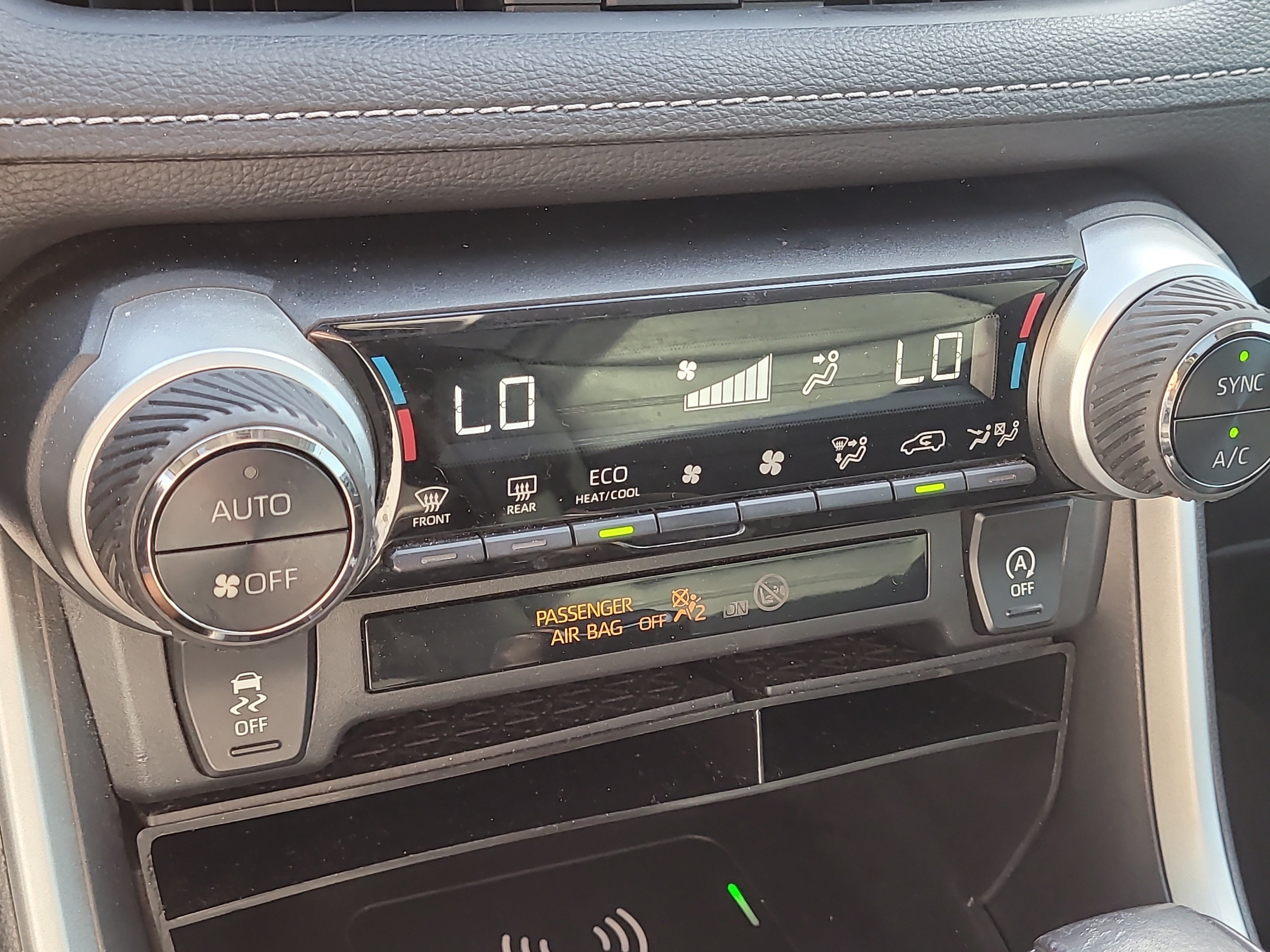 Used 2021 Toyota RAV4 XLE Premium FWD image 27