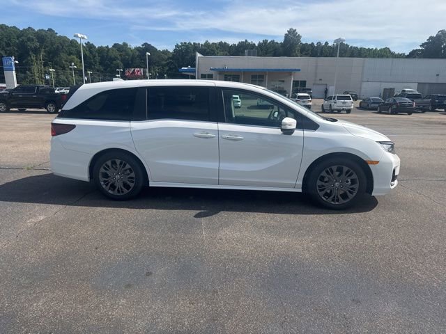 New 2026 Honda Odyssey Touring image 9