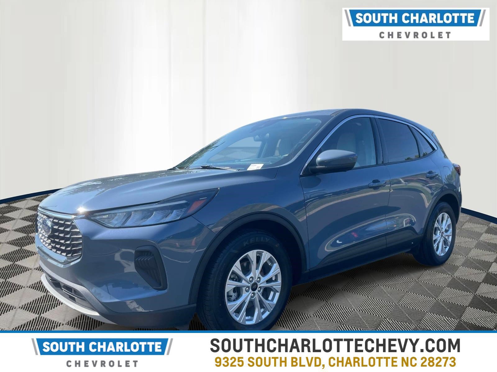 Used 2023 Ford Escape Active w/ Tech Pack #2 FWD image 1