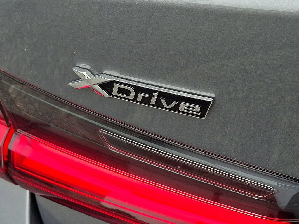 Used 2026 BMW 330i xDrive Sedan AWD/4WD image 33