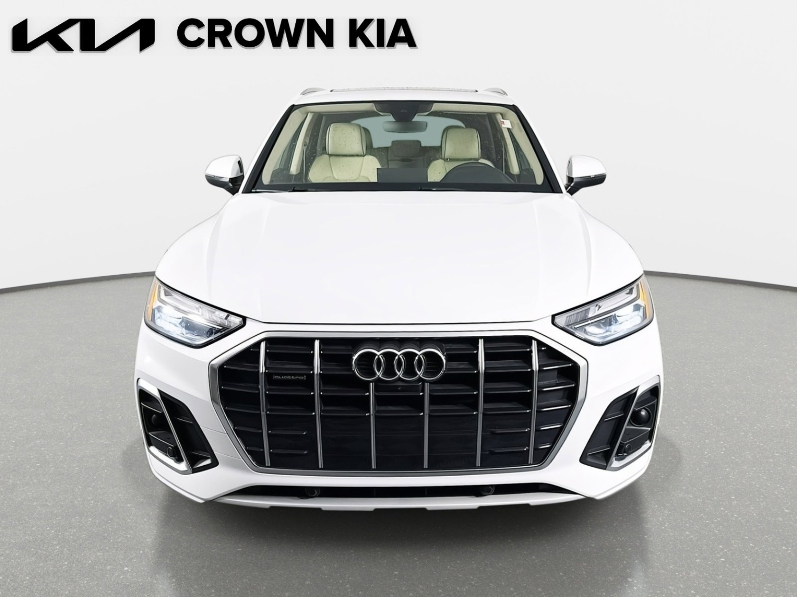 Used 2021 Audi Q5 Premium Plus w/ Premium Plus Package image 2