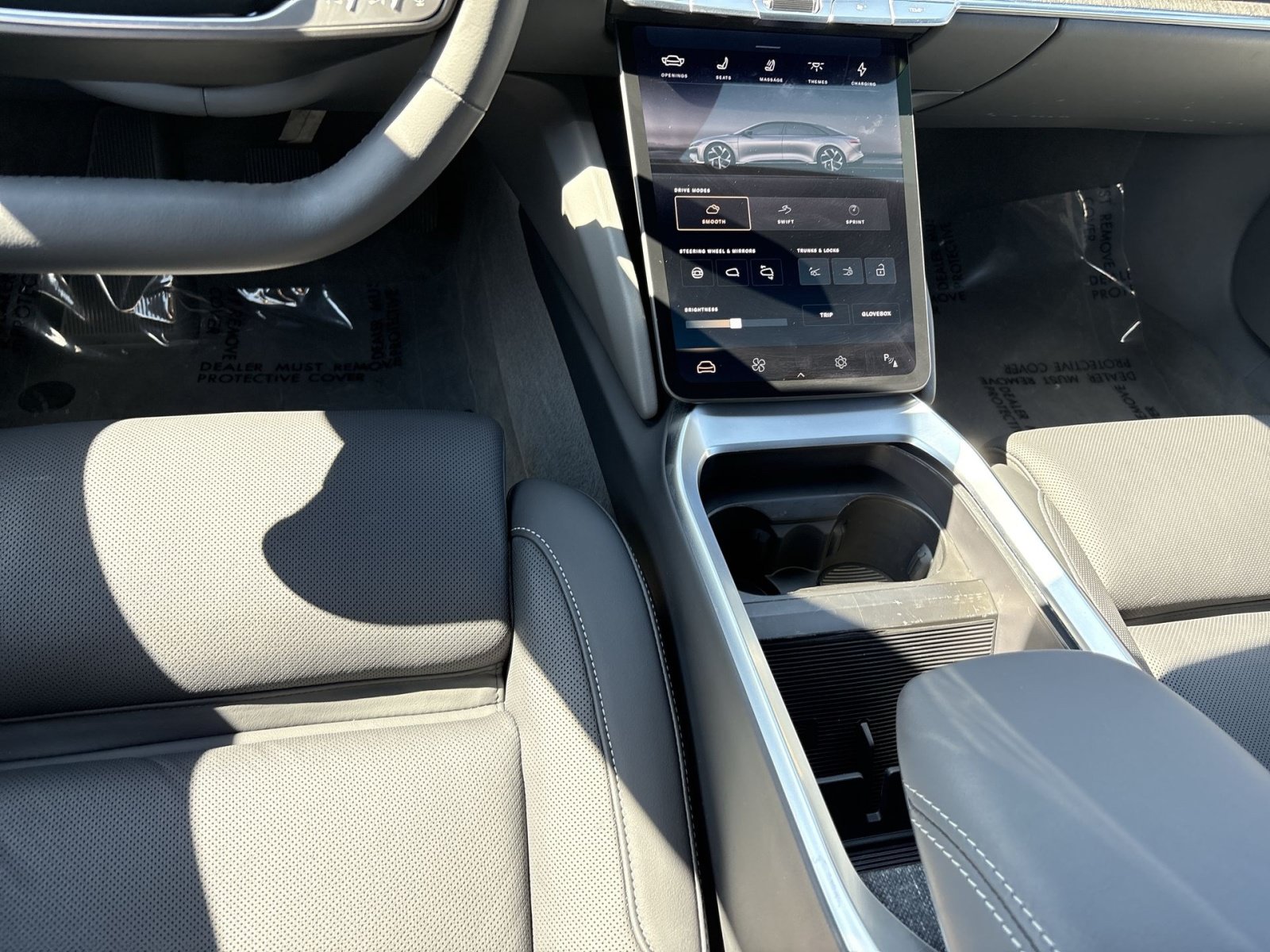 Used 2024 Lucid Air Touring AWD/4WD image 23