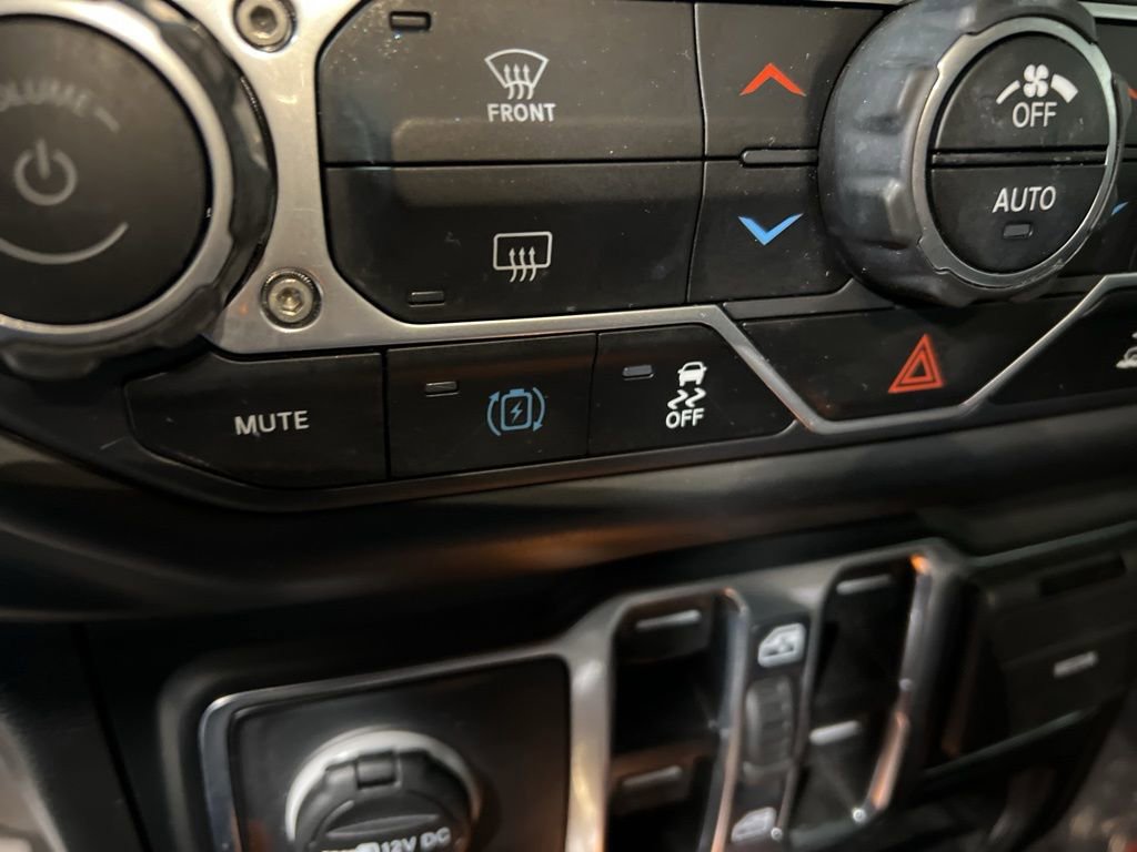 Used 2022 Jeep Wrangler Unlimited Rubicon 4xe image 17