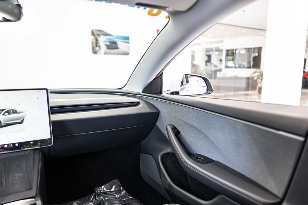 Used 2026 Tesla Model 3 RWD image 34