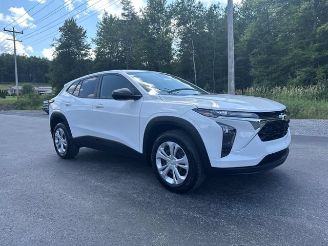 Certified 2024 Chevrolet Trax LS FWD image 12