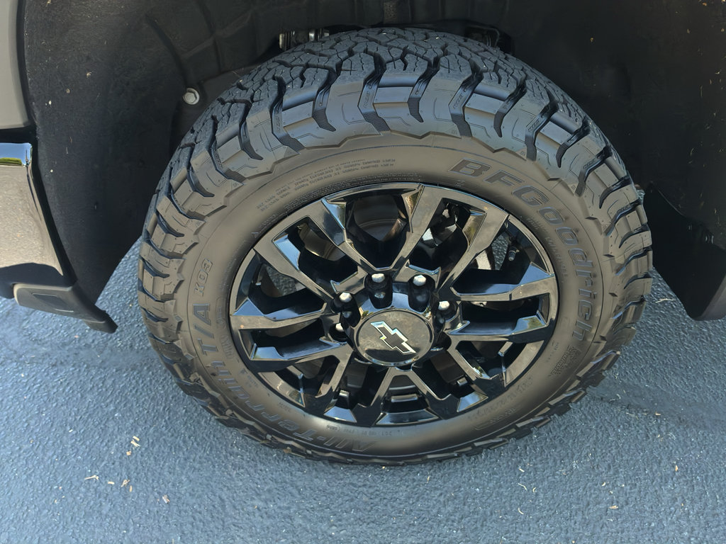 Used 2025 Chevrolet Silverado 2500 LT w/ Trail Boss Package AWD/4WD image 11