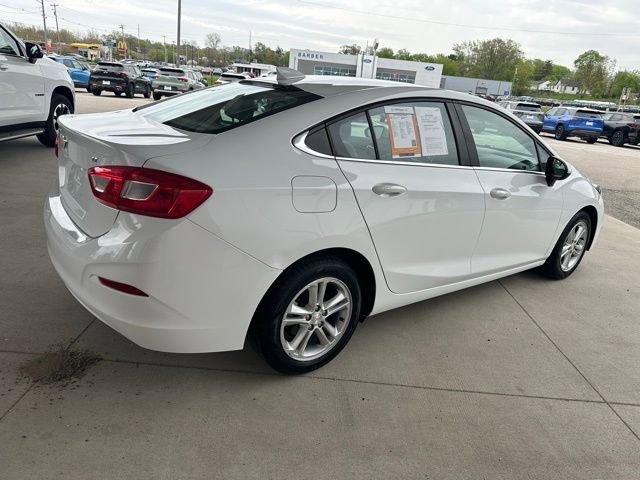 Used 2017 Chevrolet Cruze LT w/ Convenience Package FWD image 5