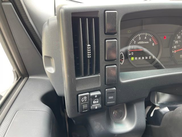 New 2024 Chevrolet Low Cab Forward image 9