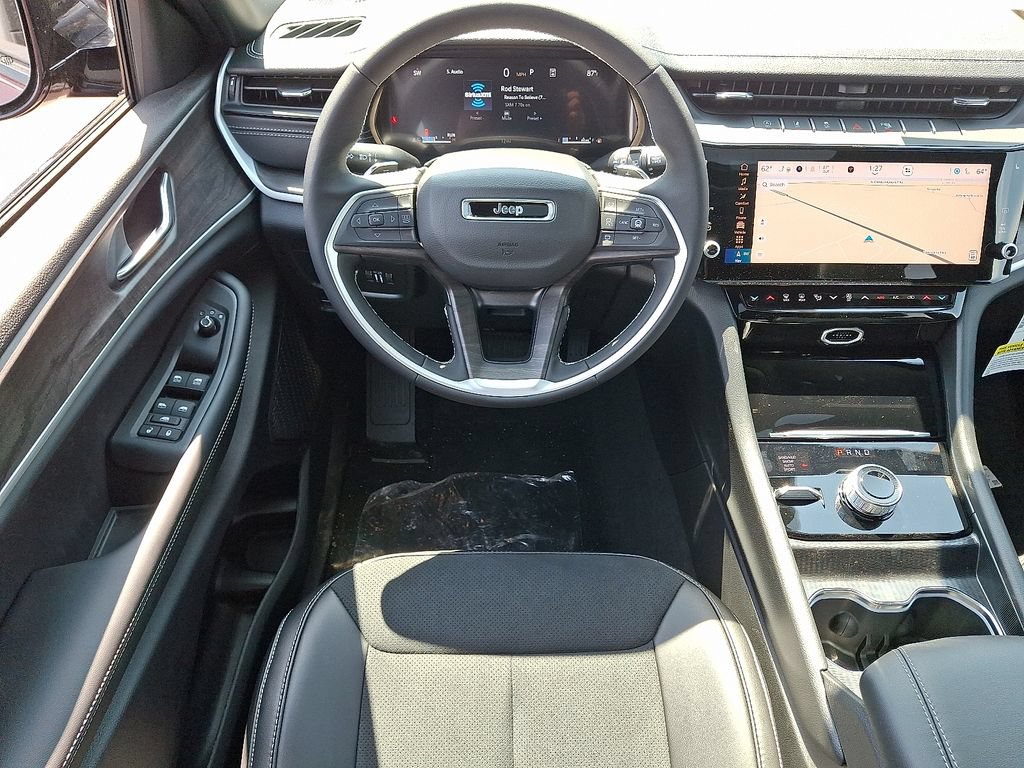 New 2026 Jeep Grand Cherokee Altitude AWD/4WD image 8