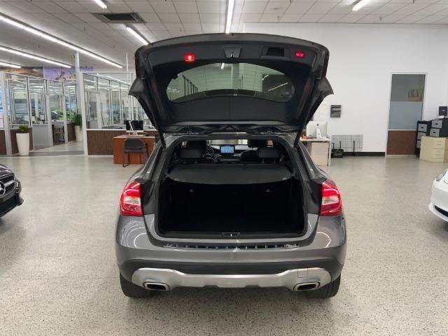 Used 2018 Mercedes-Benz GLA 250 4MATIC image 33