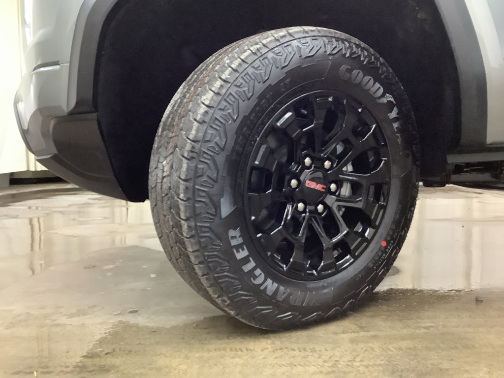 New 2026 GMC Canyon Elevation image 29