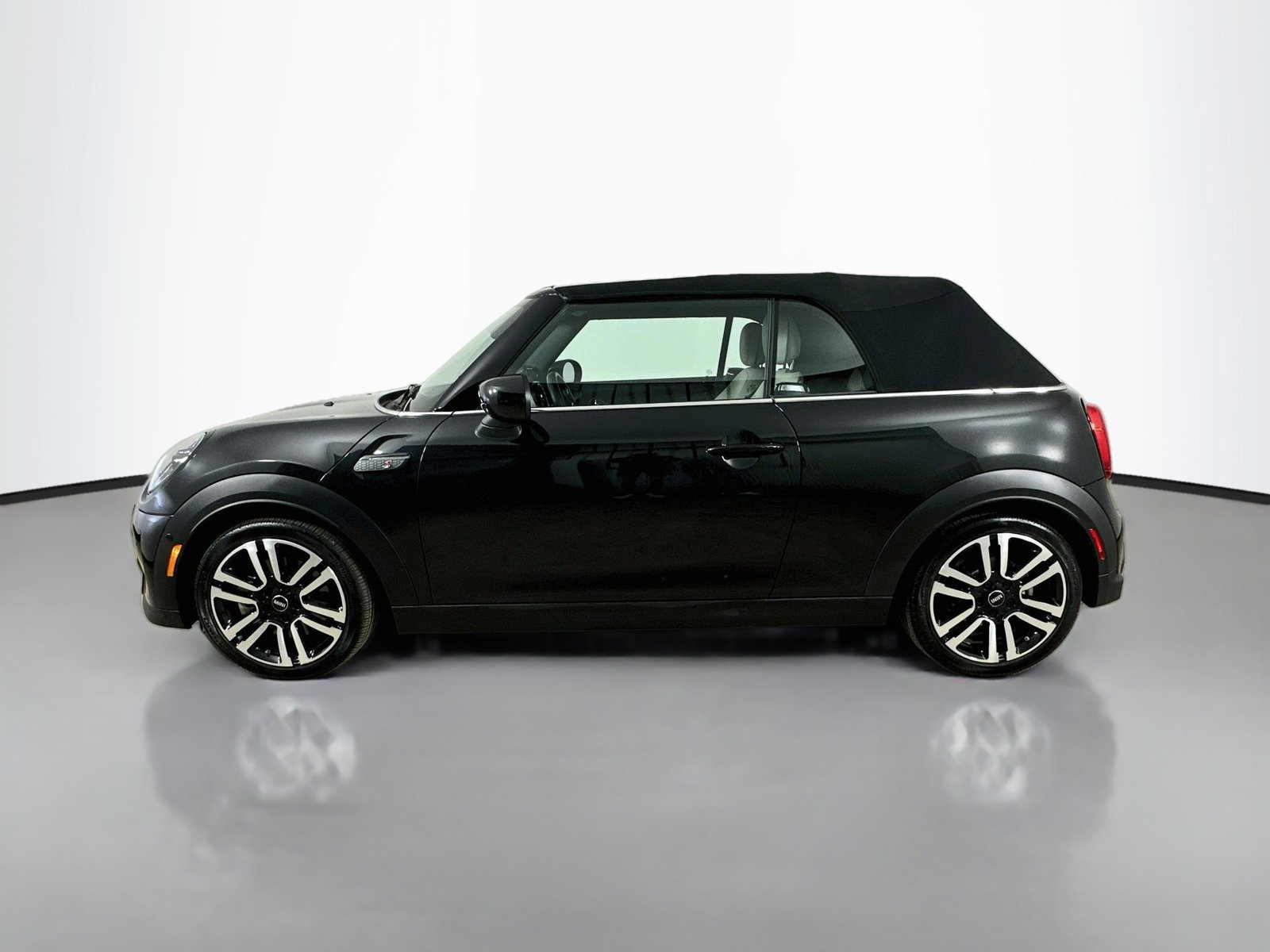 Certified 2024 MINI Cooper S FWD image 8