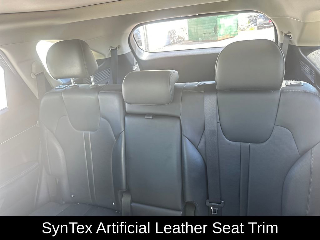 Used 2025 Kia Sorento S w/ Panoramic Sunroof Package FWD image 20