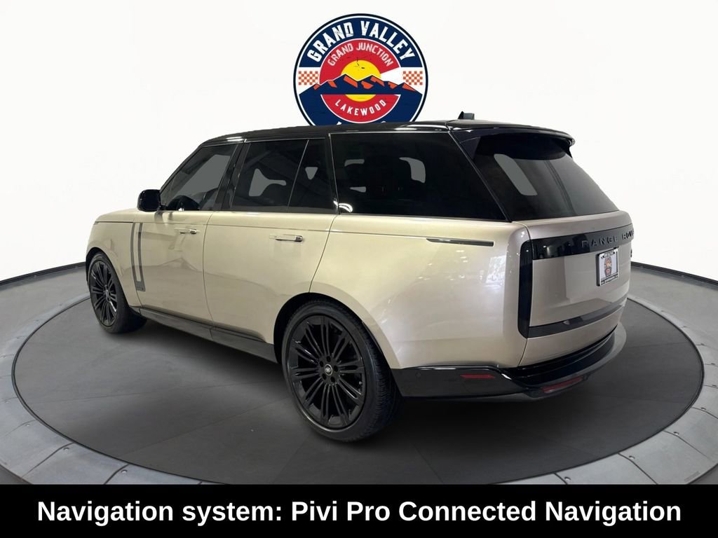 Used 2023 Land Rover Range Rover First Edition image 8