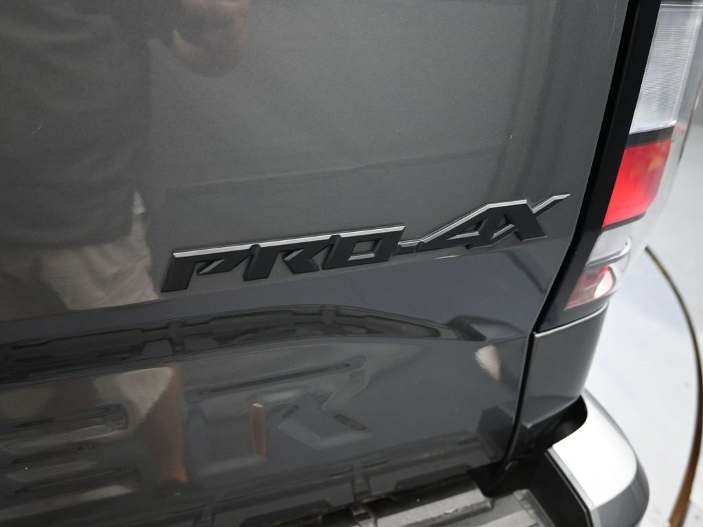 Used 2023 Nissan Frontier PRO-4X w/ Pro Convenience Package image 5