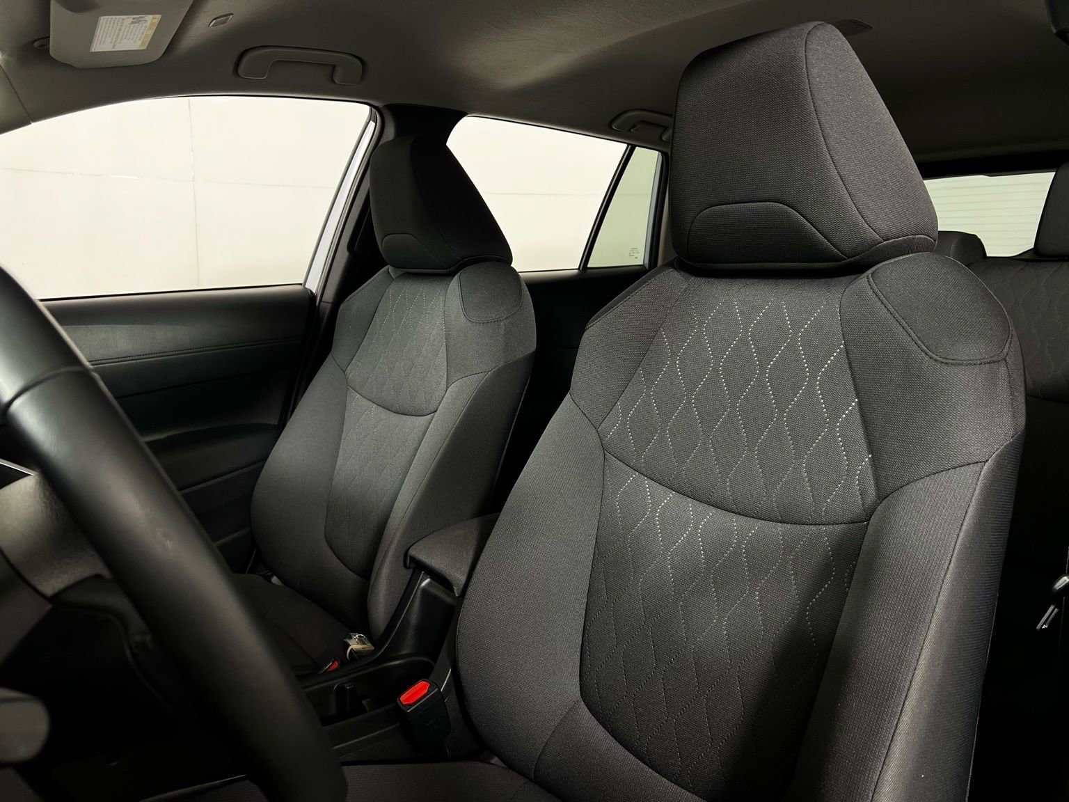 Certified 2025 Toyota Corolla Cross LE image 13