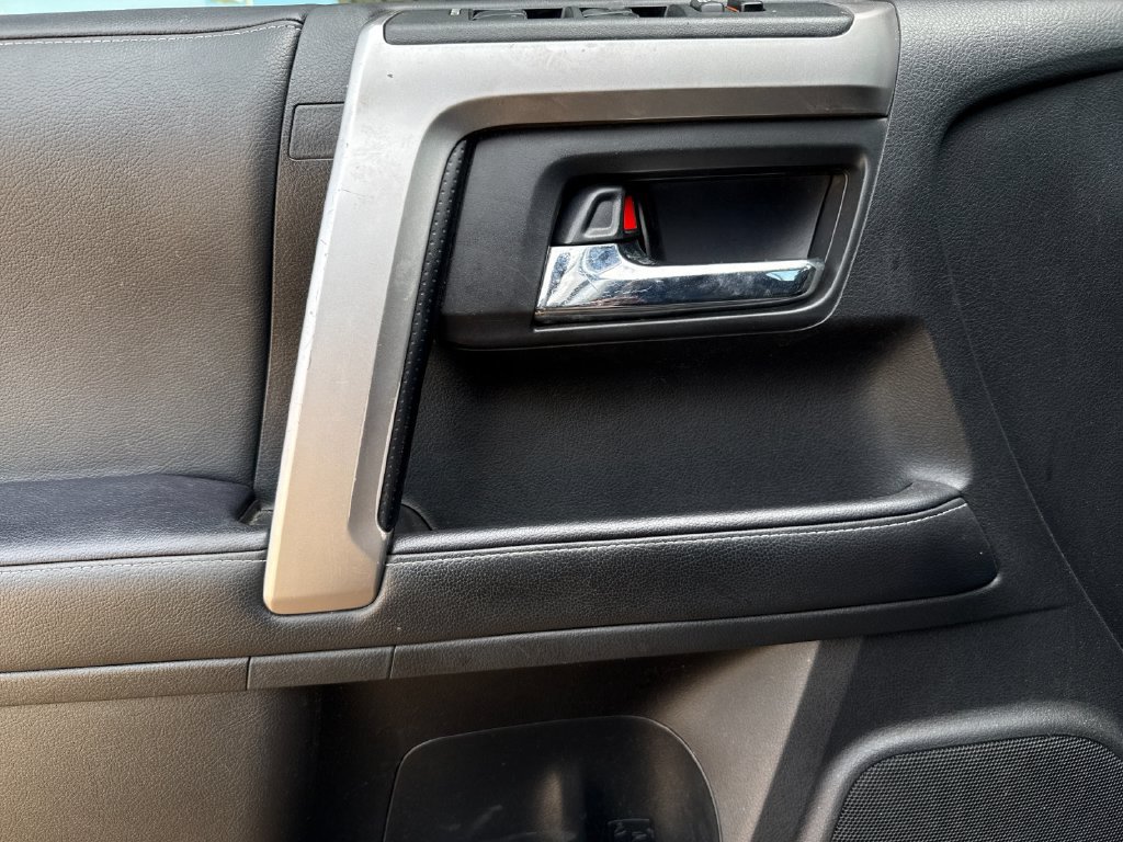 Used 2024 Toyota 4Runner SR5 AWD/4WD image 11