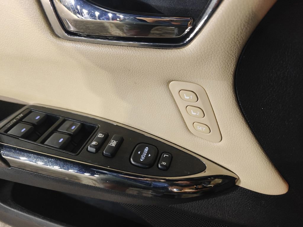 Used 2013 Toyota Avalon XLE Touring image 6