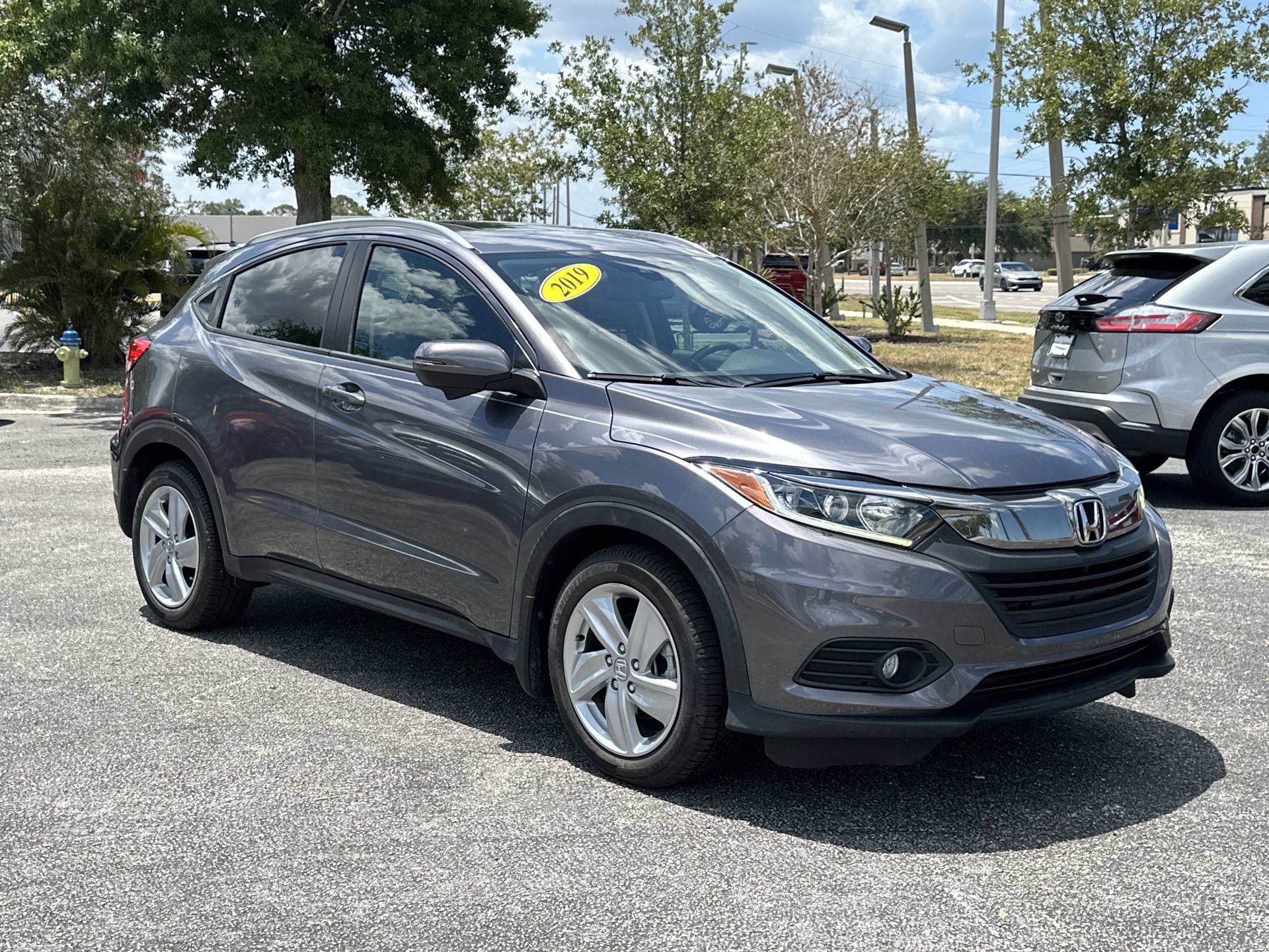 Used 2019 Honda HR-V EX-L image 2