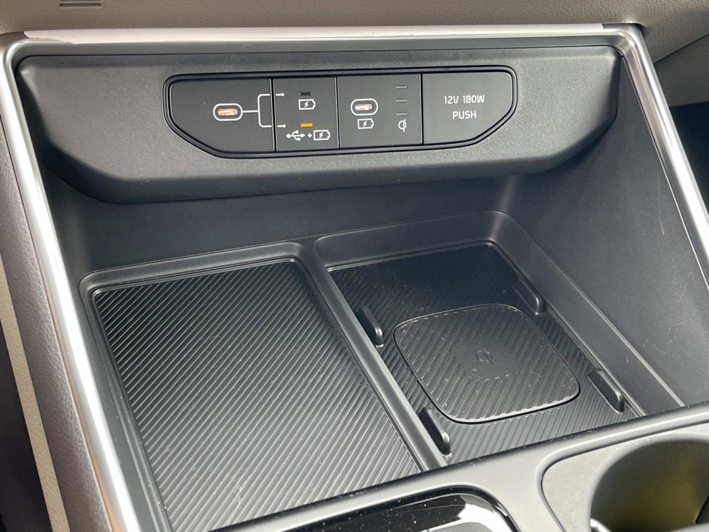 New 2026 Kia Carnival EX image 29