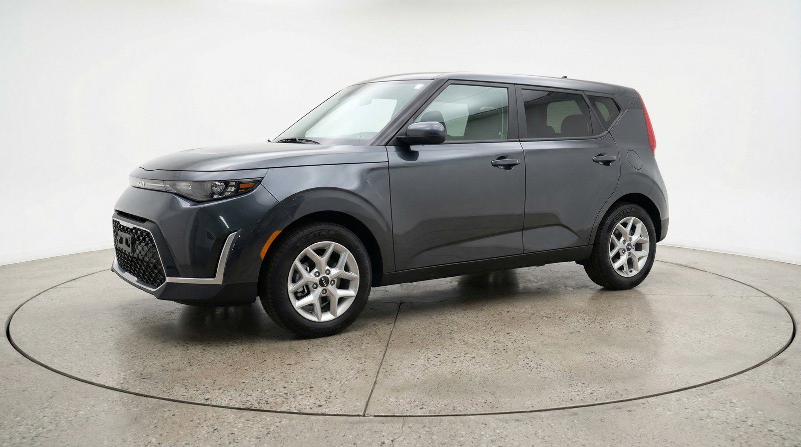 Used 2025 Kia Soul LX w/ LX Technology Package image 3