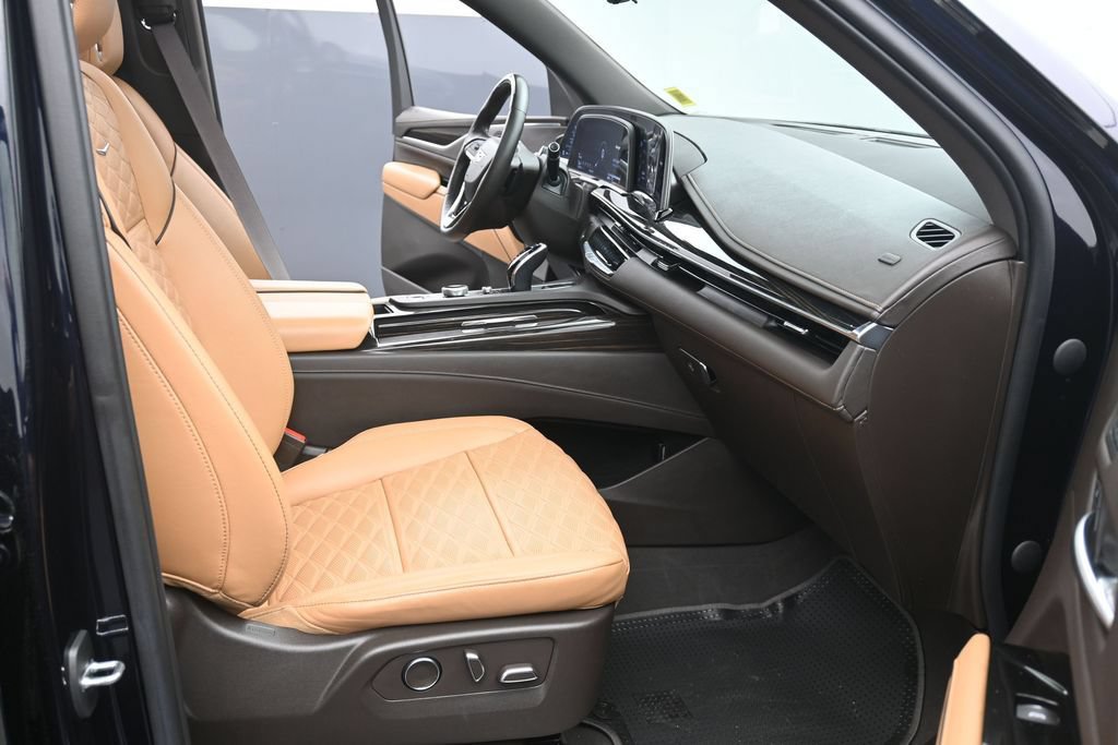 Used 2021 Cadillac Escalade Sport w/ Driver Assist Tech Package AWD/4WD image 11