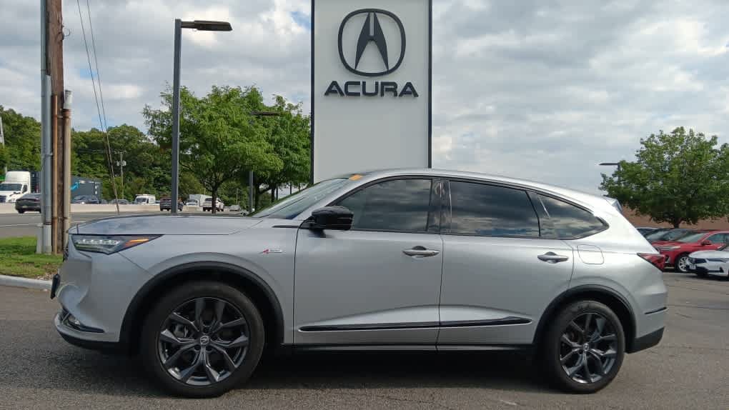 Used 2022 Acura MDX A-Spec AWD/4WD image 2