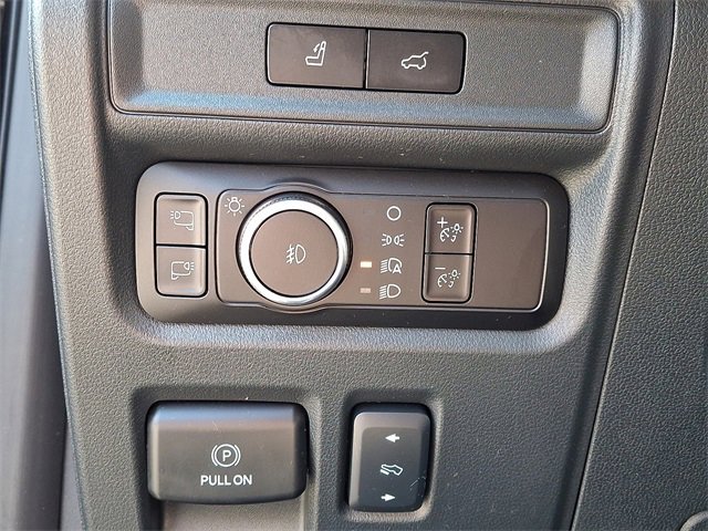 Used 2024 Ford Expedition Platinum image 29