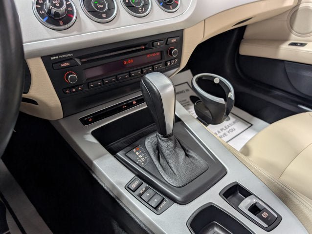 Used 2009 BMW Z4 sDrive30i RWD image 24