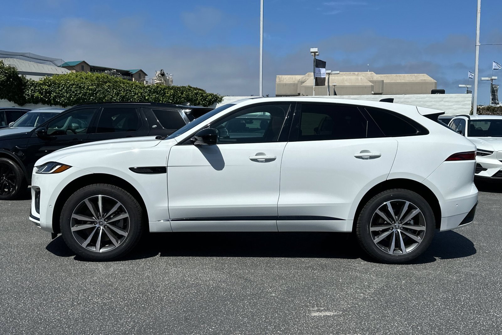 New 2026 Jaguar F-PACE R-Dynamic S image 2