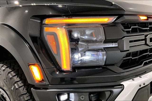 Used 2025 Ford F150 Raptor AWD/4WD image 40