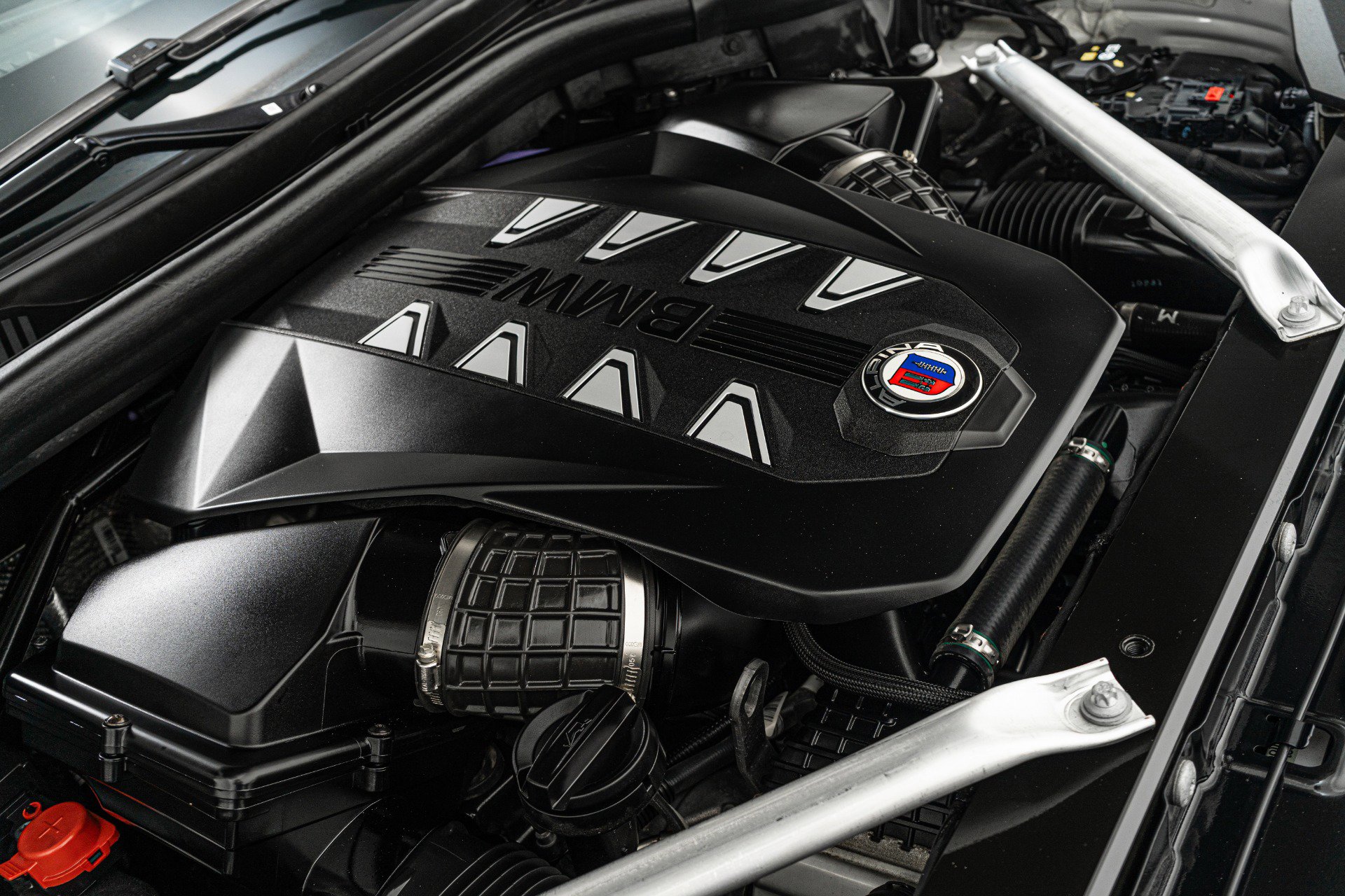Used 2024 BMW ALPINA XB7 image 46