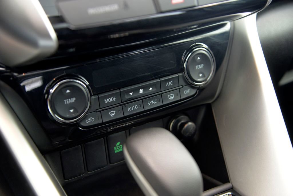 Used 2024 Mitsubishi Eclipse Cross SE image 24