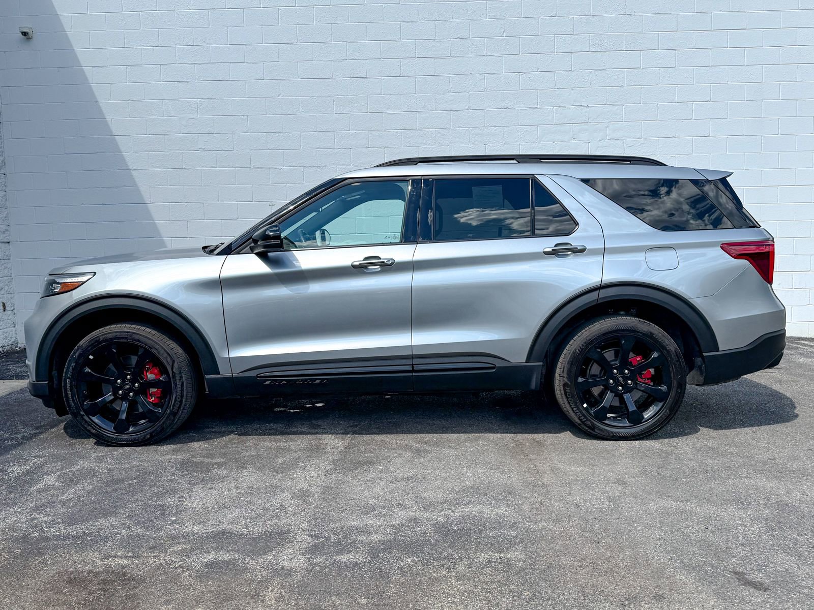 Used 2024 Ford Explorer ST w/ Equipment Group 401A AWD/4WD image 10