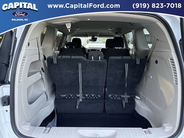 Used 2024 Chrysler Voyager LX image 16