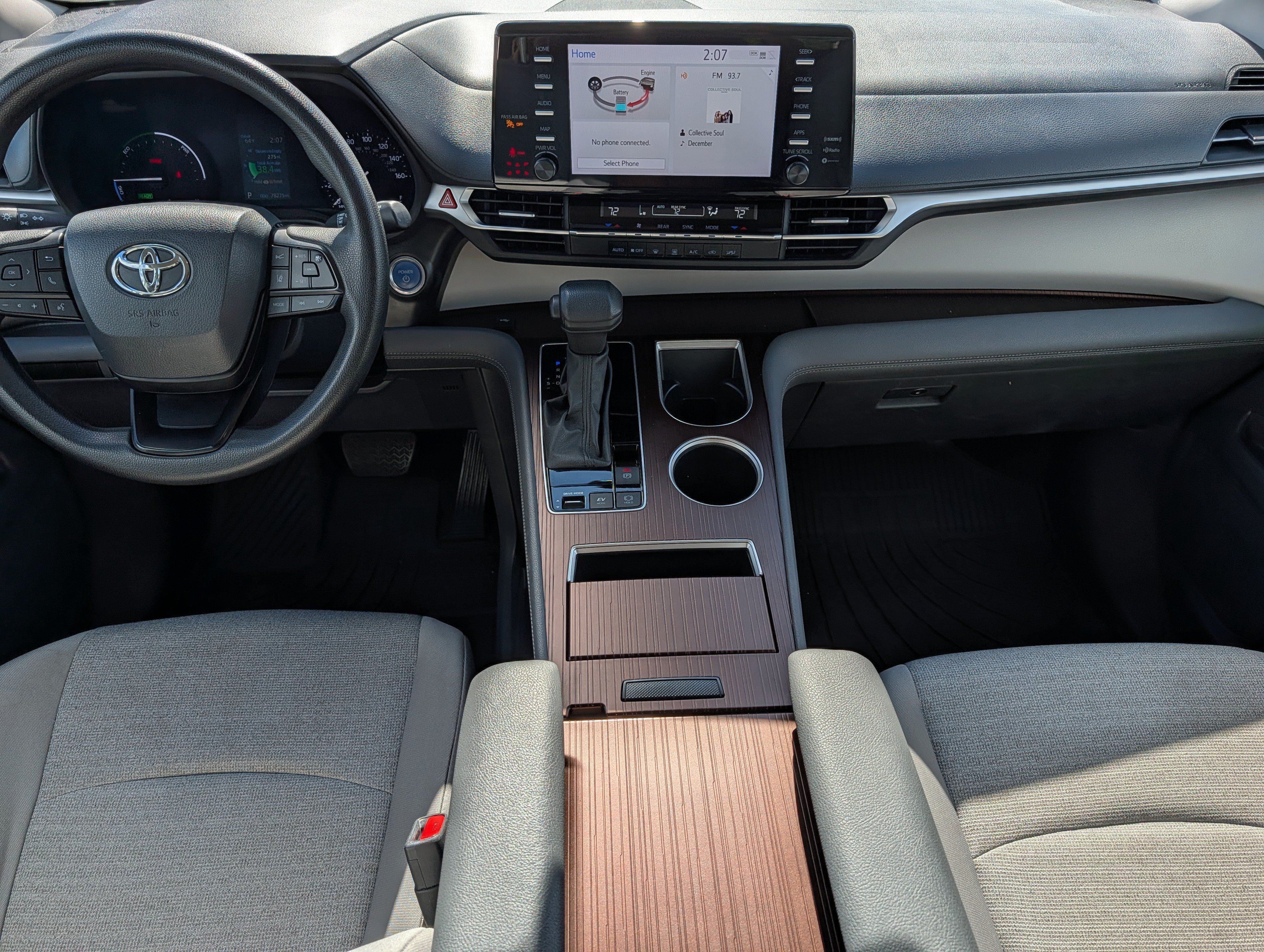 Used 2024 Toyota Sienna LE FWD image 10